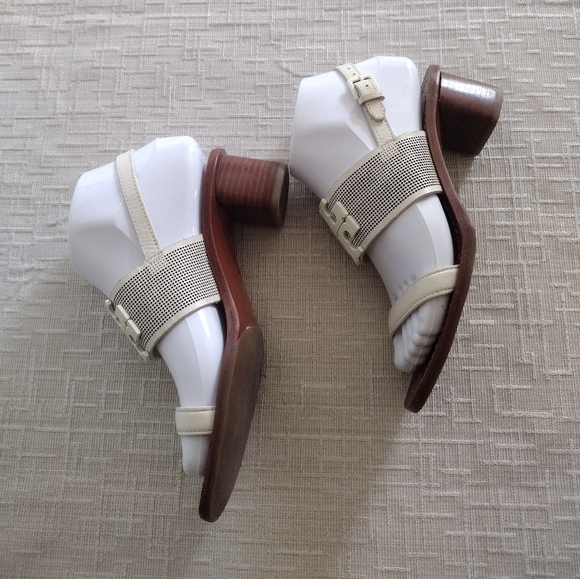 Tory Burch Lowell 2 Perforated Leather Sandal White Ivory Size 6 Preowned Logo - Picture 3 of 9